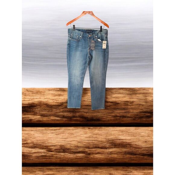 NWT Lucky Brand Mid Rise Sweet Jeans 10/30R  Whiskered Casual Straight Leg - Picture 1 of 12